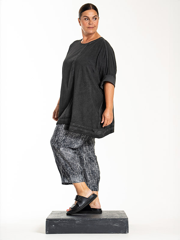 LAYLA - Plus Size T-shirt fra Gozzip Black
