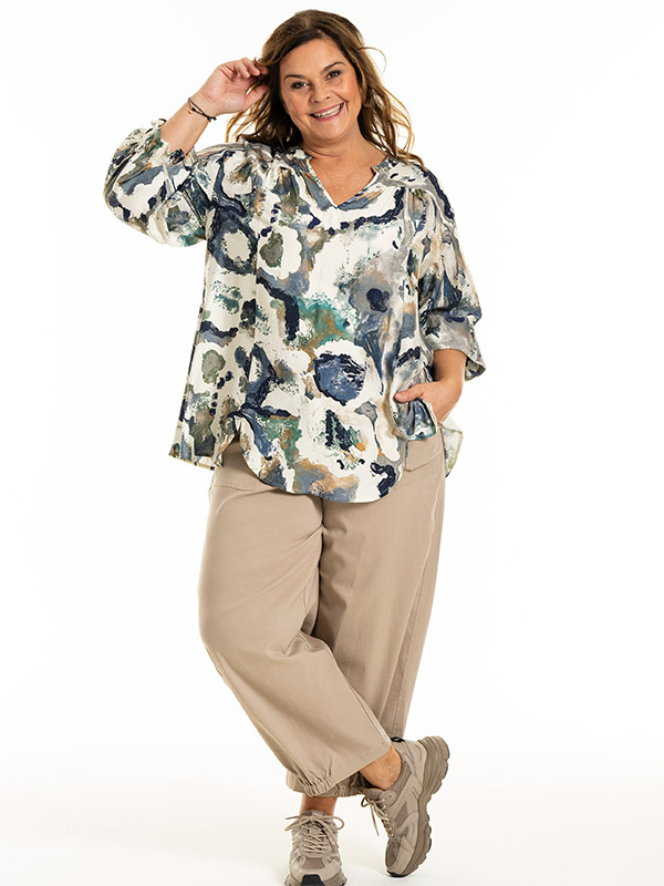 MALINA - Plus Size Blus fra Gozzip