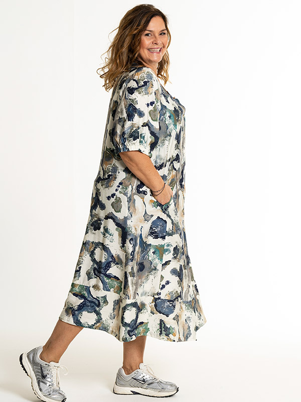 MILLE - Plus Size Klänning fra Gozzip