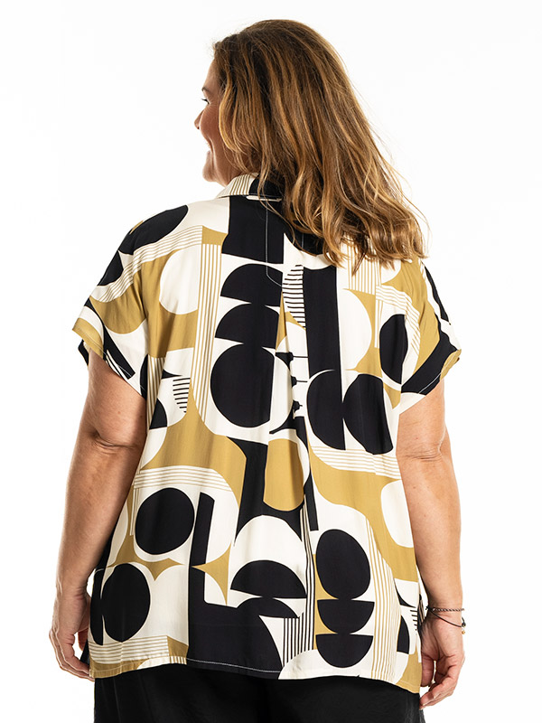 KAISA - Plus Size Skjorta fra Gozzip