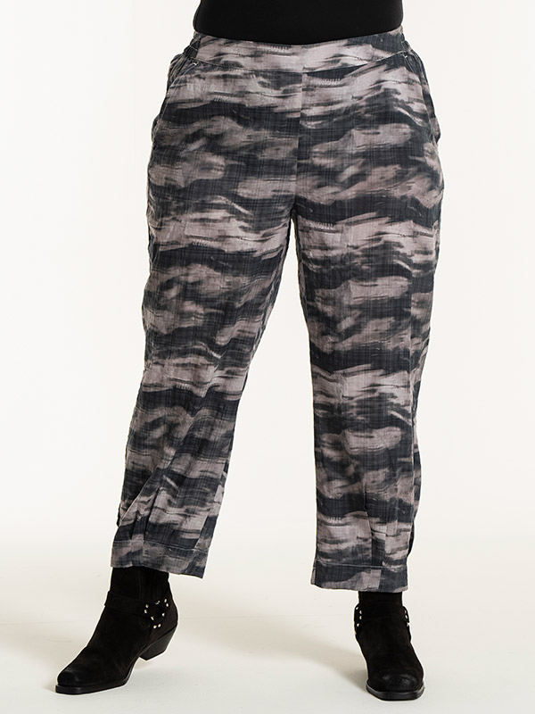 GILA - Plus Size Byxor fra Gozzip