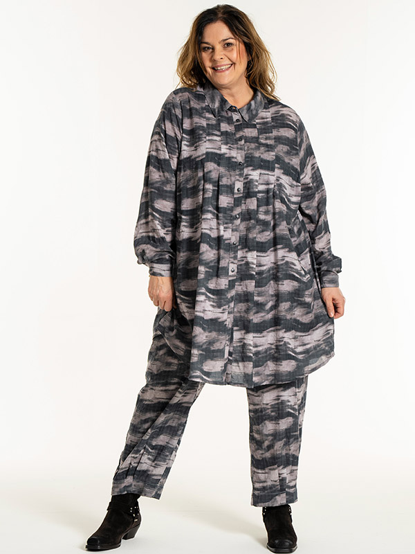 GILA - Plus Size Byxor fra Gozzip