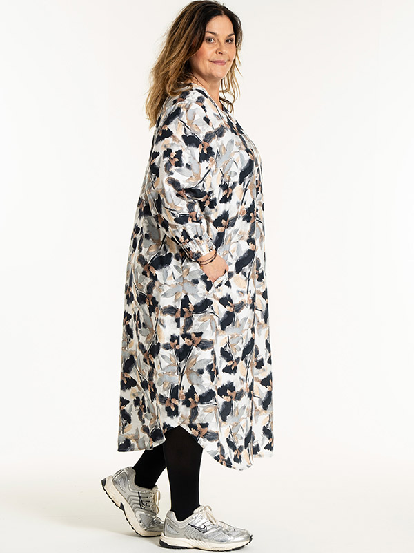 VALDIS - Plus Size Klänning fra Gozzip