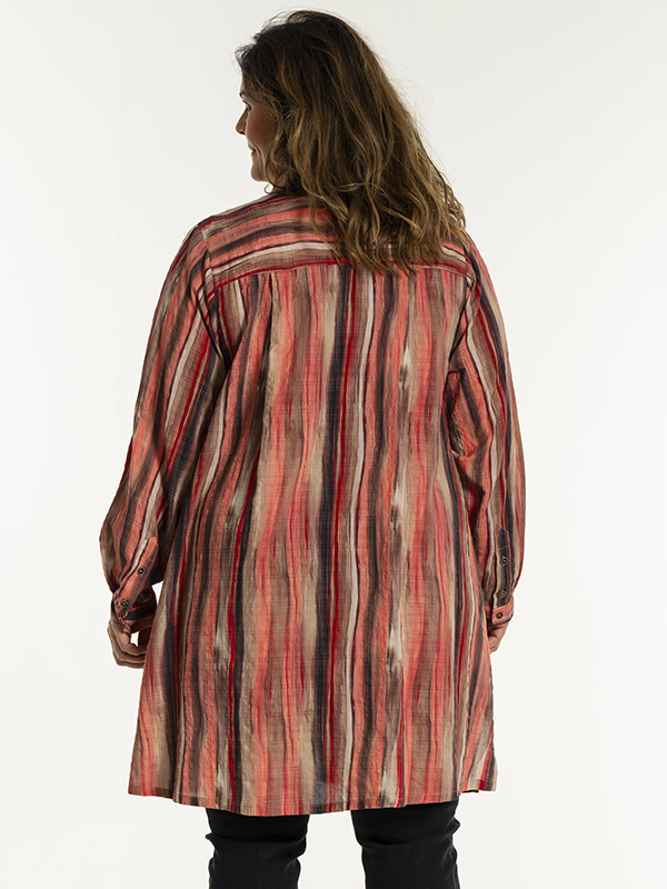 JANNIT - Plus Size Skjorta fra Gozzip