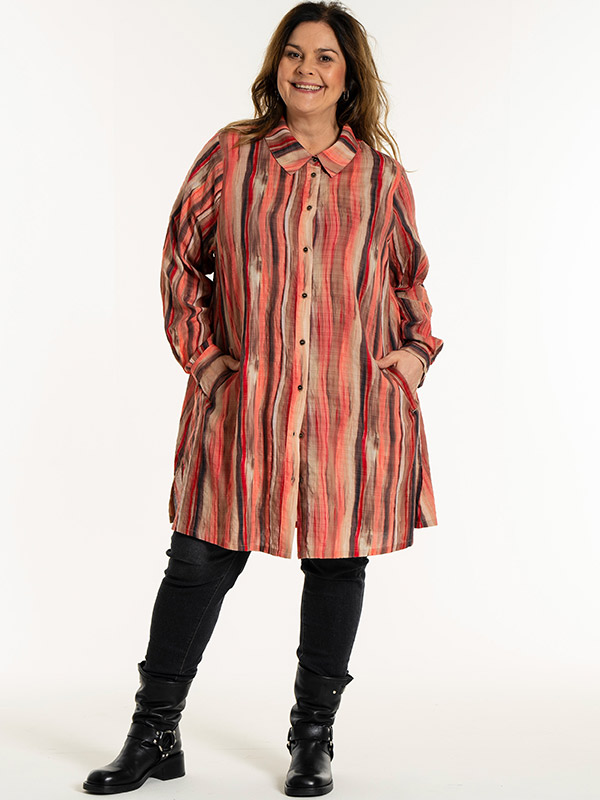 JANNIT - Plus Size Skjorta fra Gozzip