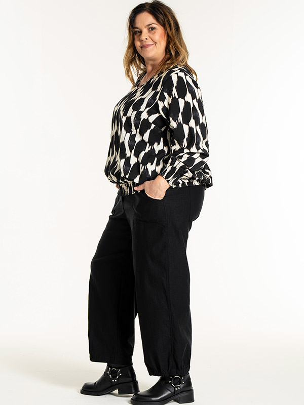 MIRABELLE - Plus Size Blus fra Gozzip
