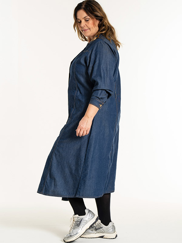 EVELYN - Plus Size Klänning fra Gozzip