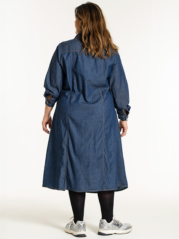 EVELYN - Plus Size Klänning fra Gozzip