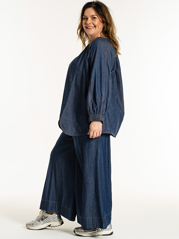 MILA - Plus Size Blus fra Gozzip