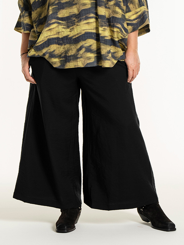 RUBY - Plus Size Byxor fra Gozzip