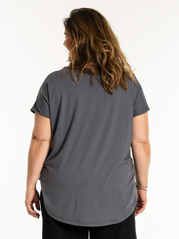 GITTE - Plus Size T-shirt fra Gozzip