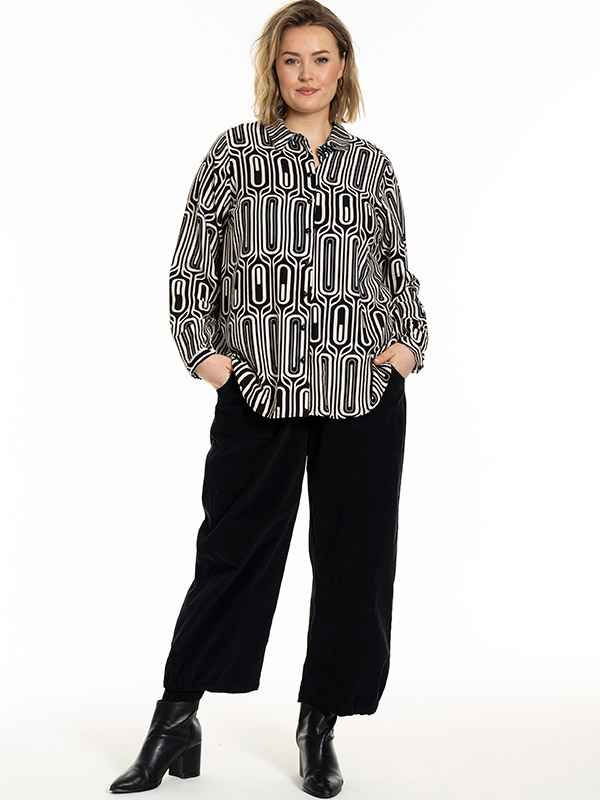 GKARINA - Plus Size Skjorta fra Gozzip