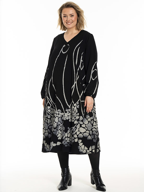 GMALENE - Plus Size Klänning fra Gozzip