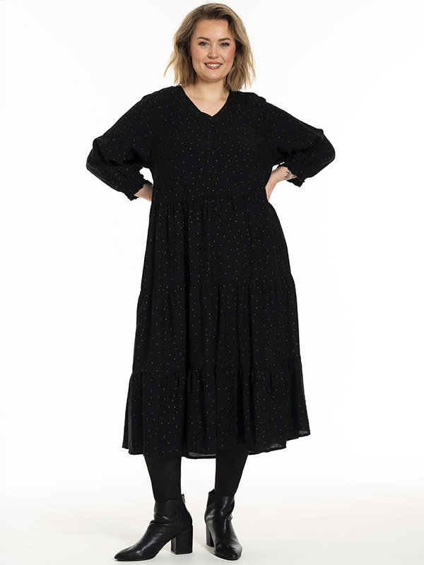 GNANNA - Plus Size Klänning fra Gozzip