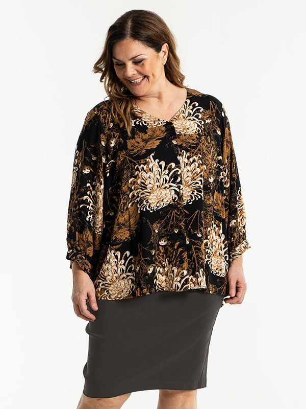 CLARE - Plus Size Kjol fra Gozzip