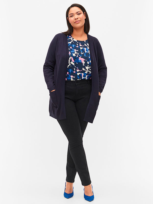 CARRIE - Plus Size Kofta fra Zizzi