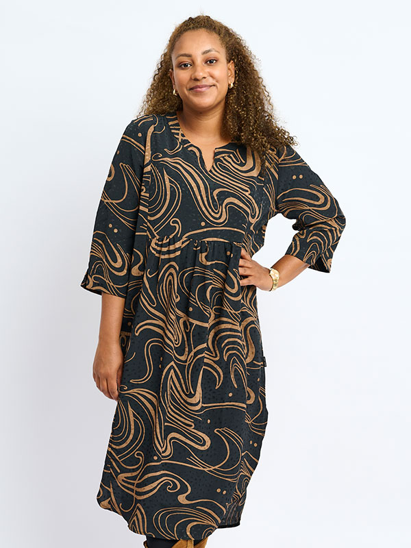 CARINE - Plus Size Klänning fra Pont Neuf