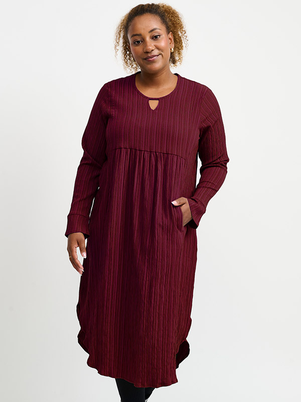 CATH - Plus Size Klänning fra Pont Neuf