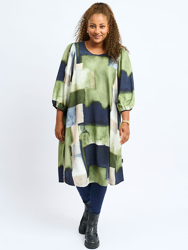 DENA - Plus Size Klänning fra Pont Neuf