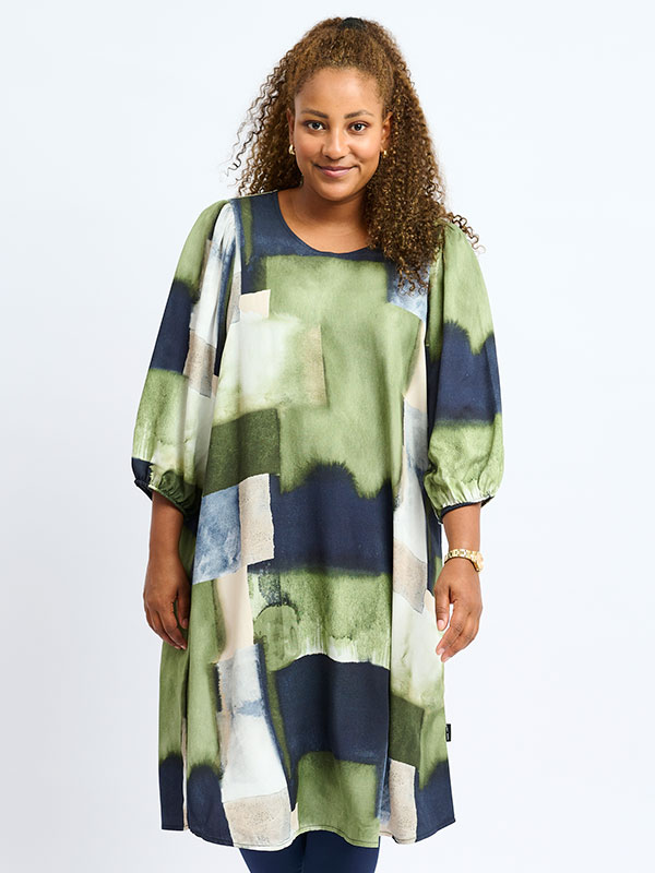 DENA - Plus Size Klänning fra Pont Neuf
