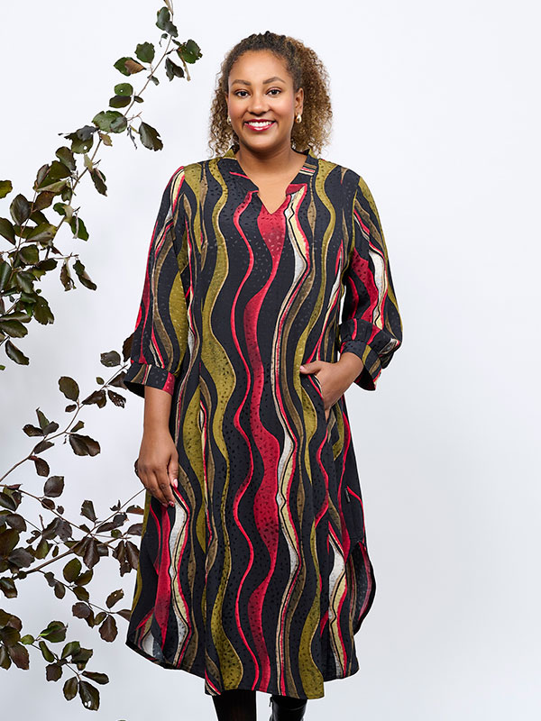 SAMMY - Plus Size Klänning fra Pont Neuf