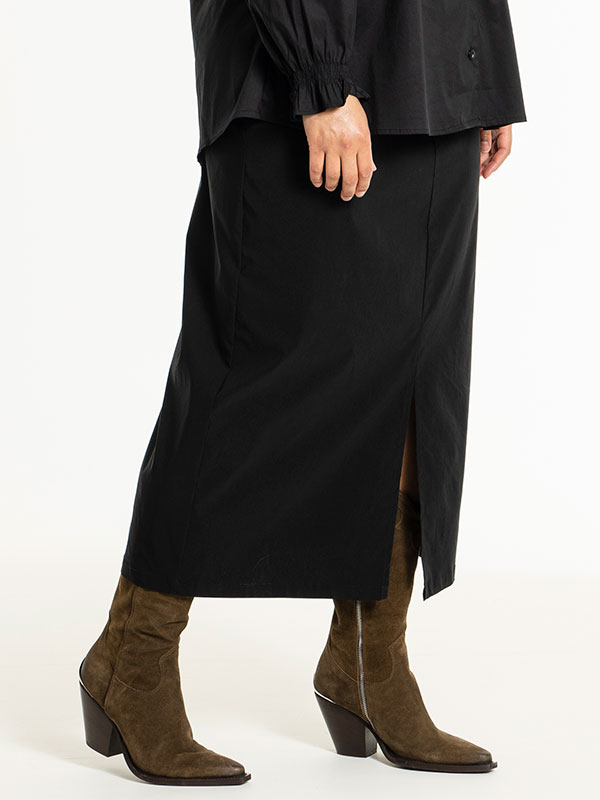 ATALIE - Plus Size Kjol fra Studio