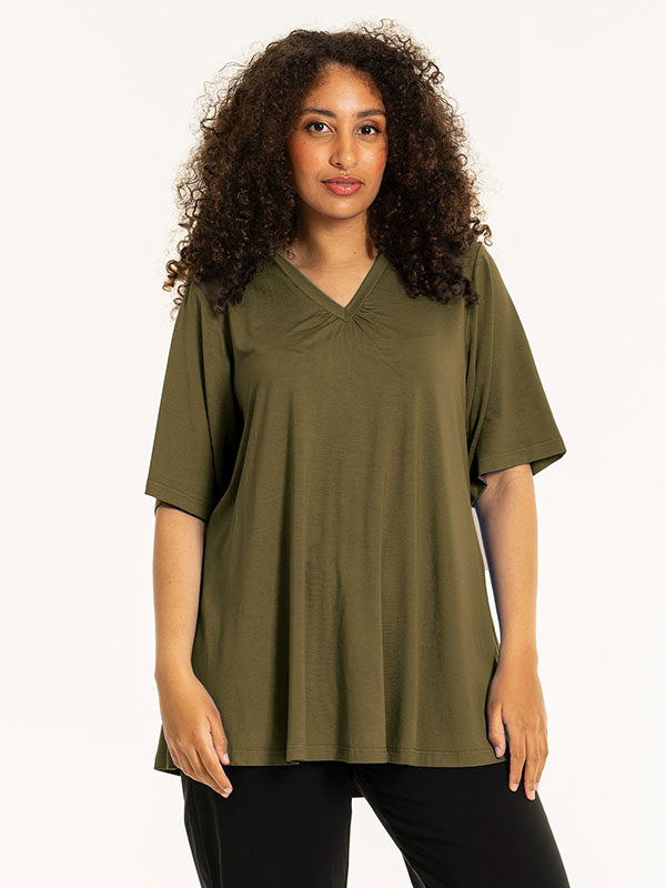 LYKKE - Plus Size Blus fra Studio