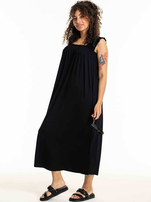 DUSSER - Plus Size Klänning fra Studio