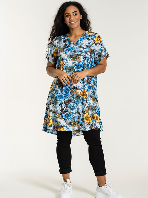 BIRGITTE - Plus Size Klänning fra Studio