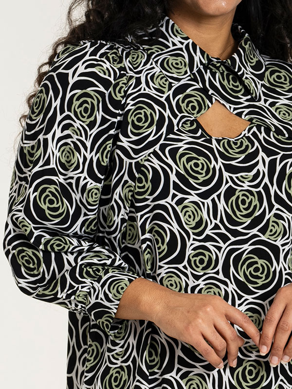BETTE - Plus Size Klänning fra Studio