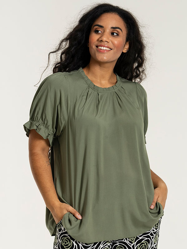 FOZIA - Plus Size Blus fra Studio