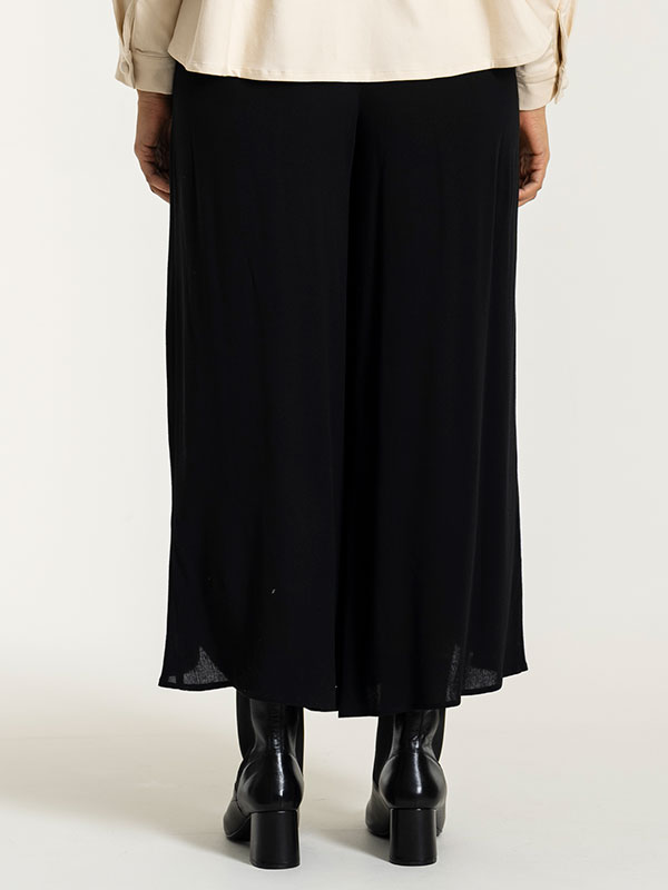 FYLLA - Plus Size Byxor fra Studio