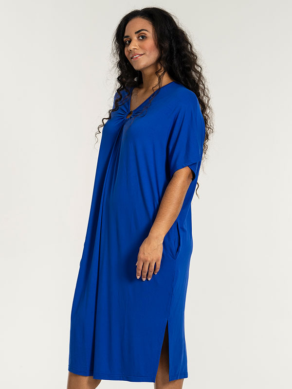 FRIEDA - Plus Size Klänning fra Studio