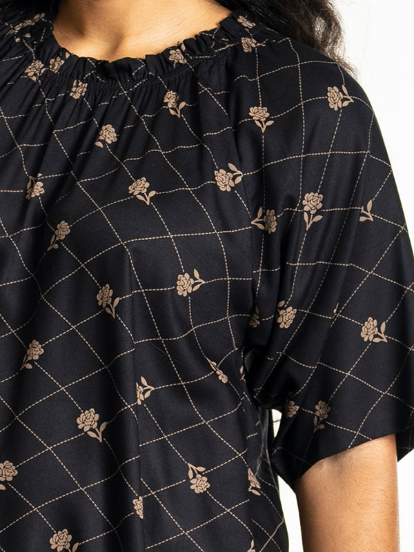 LENI - Plus Size Blus fra Studio