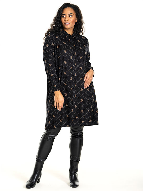 EMILIE - Plus Size Skjorta fra Studio