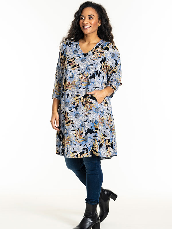 BIRGITTE - Plus Size Klänning fra Studio