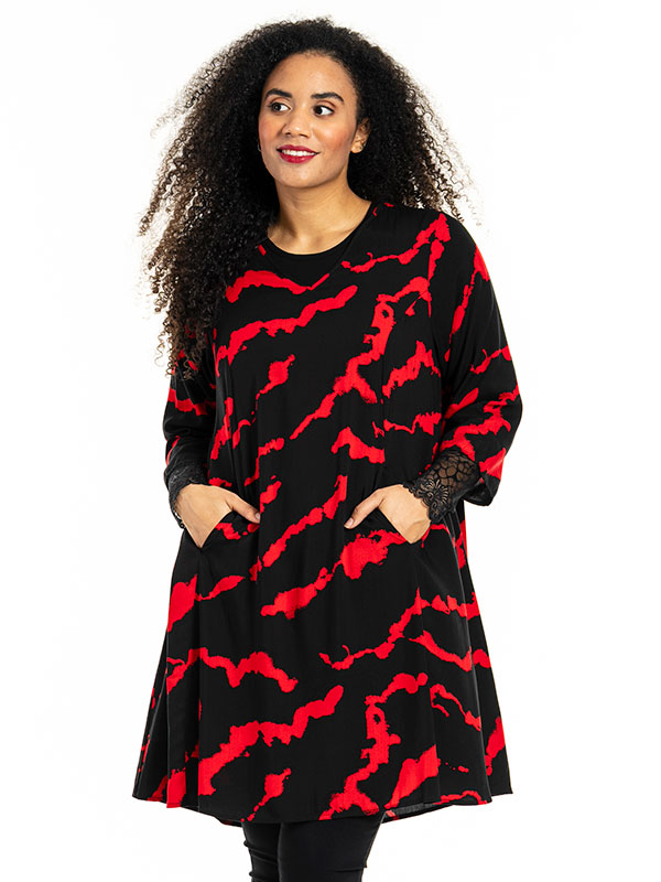 BIRGITTE - Plus Size Klänning fra Studio