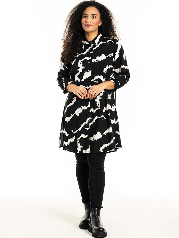 EMILIE - Plus Size Skjorta fra Studio