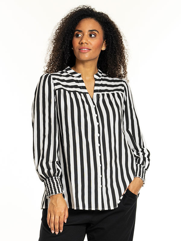 IRKA - Plus Size Skjorta fra Studio