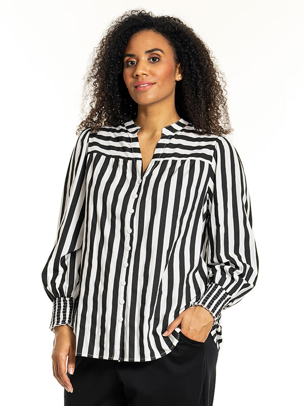IRKA - Plus Size Skjorta fra Studio