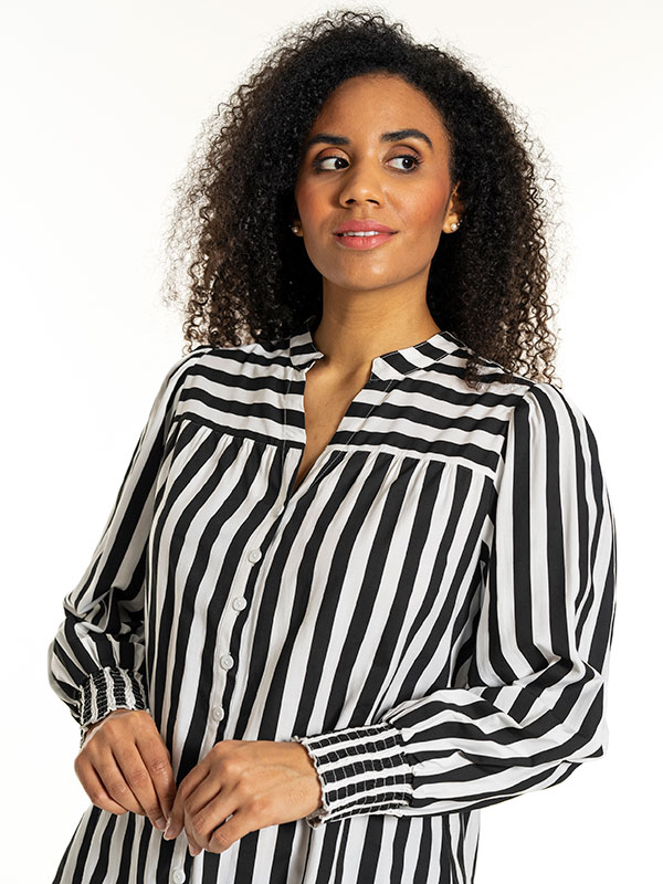 IRKA - Plus Size Skjorta fra Studio