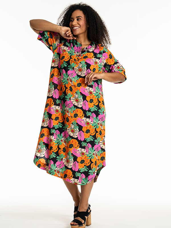BIDIANA - Plus Size Klänning fra Studio