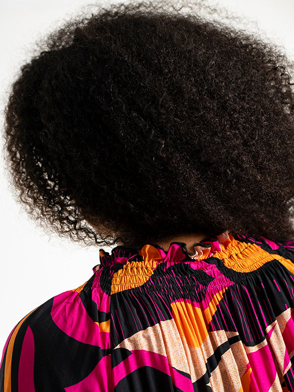 JEANETT - Plus Size Klänning fra Studio