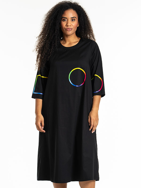 JASMINA - Plus Size Klänning fra Studio