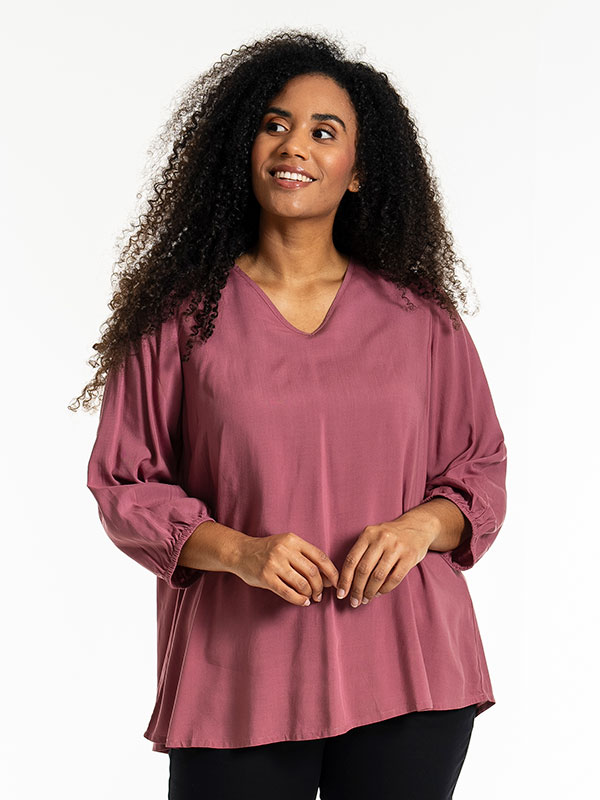 EMMY - Plus Size Blus fra Studio