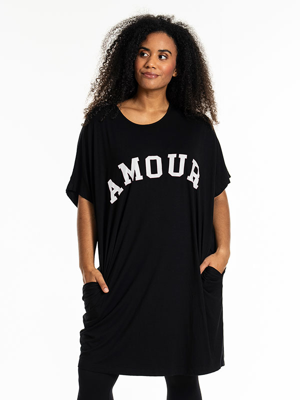 ANE - Plus Size Klänning fra Studio