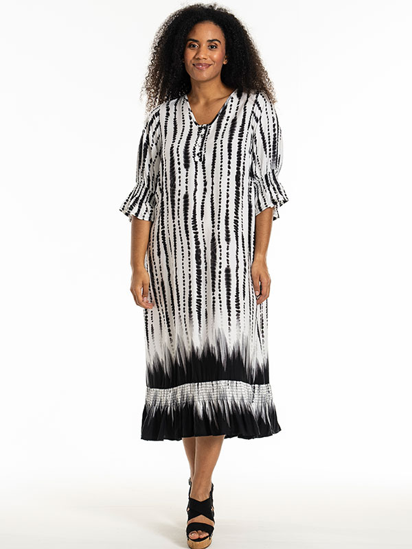 GENA - Plus Size Klänning fra Studio