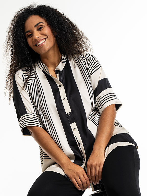 JORUN - Plus Size Blus fra Studio