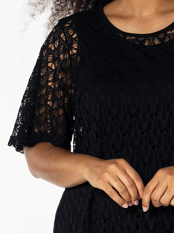 PERNILLE - Plus Size Klänning fra Studio
