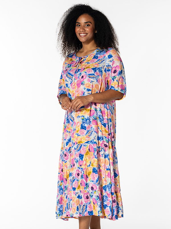 KAREN-LISE - Plus Size Klänning fra Studio